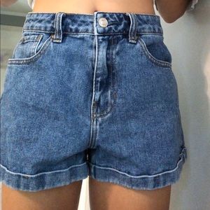 pacsun size 25 medium dark wash mom shorts